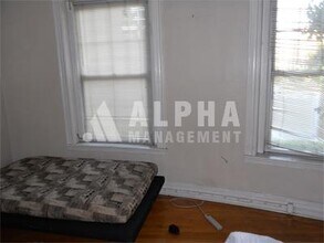 1232 Beacon St in Brookline, MA - Foto de edificio - Building Photo