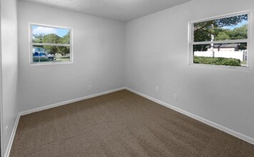 2361 Leonid Rd in Jacksonville, FL - Building Photo - Building Photo