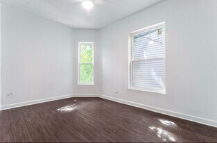 1657 S Central Park Ave, Unit 1 in Chicago, IL - Building Photo