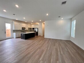 27023 Golden Isle Ln in Katy, TX - Building Photo - Building Photo