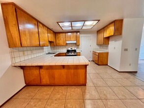 1180 Wilma Dr in Hollister, CA - Building Photo - Building Photo