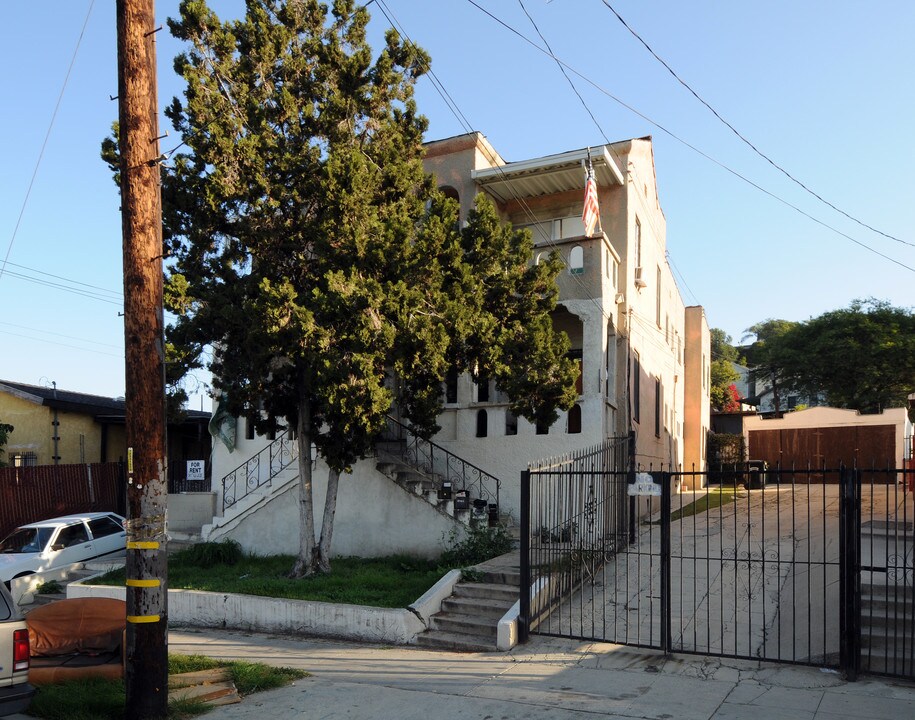 1044 N Townsend Ave in Los Angeles, CA - Foto de edificio