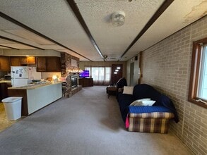 301 E Green St in Farmer City, IL - Building Photo - Building Photo