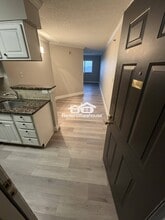 795 Hammond Dr in Atlanta, GA - Foto de edificio - Building Photo