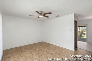 5231 Silvertip Dr in San Antonio, TX - Building Photo - Building Photo