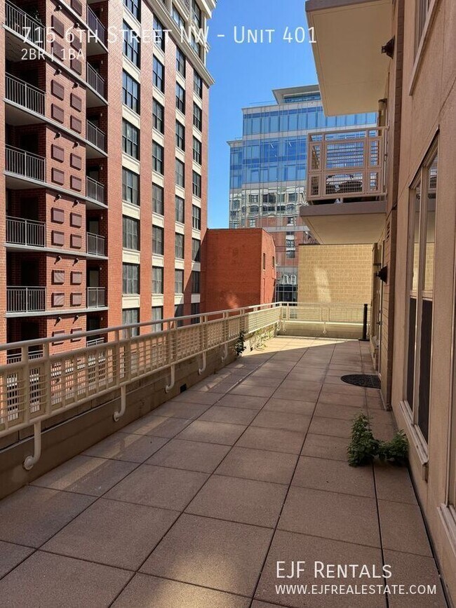 715 6th St NW in Washington, DC - Foto de edificio - Building Photo