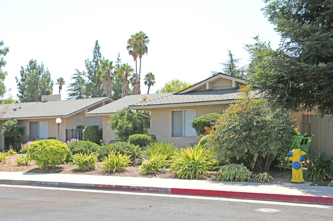 80 W 9th St in Clovis, CA - Building Photo - Building Photo