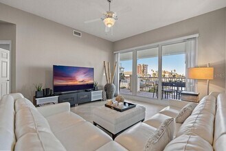 17715 Gulf Blvd in Redington Shores, FL - Building Photo - Building Photo