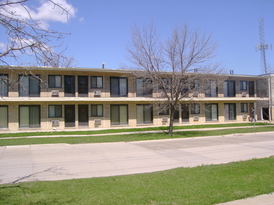 Knox Avenue Apartments in Oak Forest, IL - Building Photo