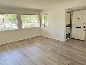 32130 Watergate Rd in Westlake Village, CA - Building Photo - Building Photo
