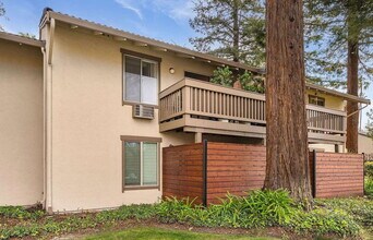 2742 Oak Rd in Walnut Creek, CA - Building Photo - Building Photo