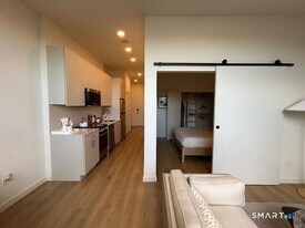 42 John St in Stamford, CT - Building Photo