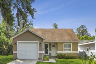 108 E Manson Rd in Hastings, FL - Building Photo