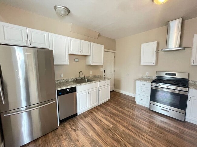 property at 46 Glass St