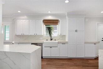22739 Miranda St in Los Angeles, CA - Building Photo - Building Photo