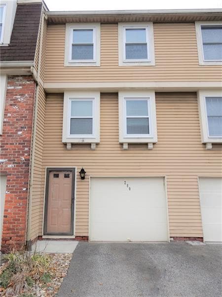 property at 280 Quail Run Rd