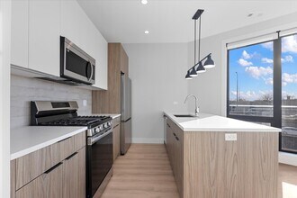 3953 W Dakin St in Chicago, IL - Building Photo - Building Photo