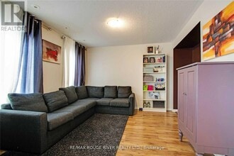 3025 Elmcreek Rd in Mississauga, ON - Building Photo - Building Photo