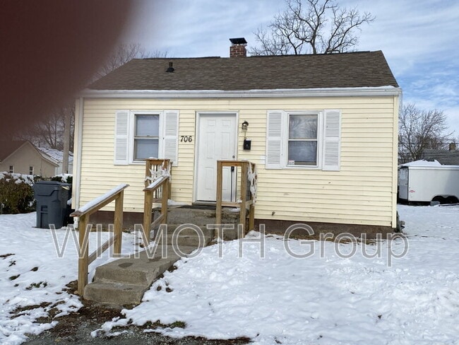 property at 706 W 23rd St