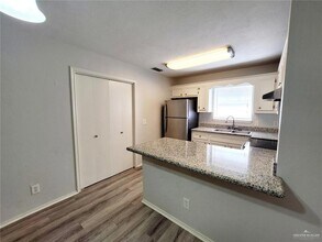 417 E Ulex Ave, Unit 4 in McAllen, TX - Building Photo - Building Photo