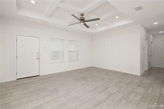 913 W Kohala Ave in Alton, TX - Building Photo - Building Photo