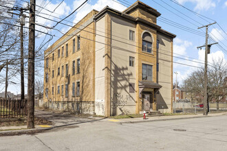 615 N Lang Ave in Pittsburgh, PA - Building Photo - Building Photo