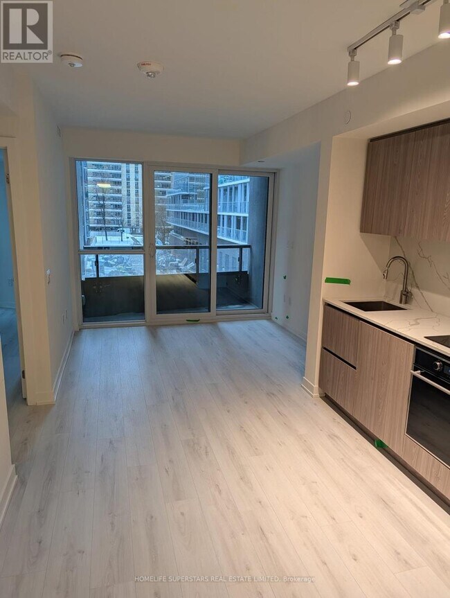 110 Broadway Ave in Toronto, ON - Building Photo - Building Photo