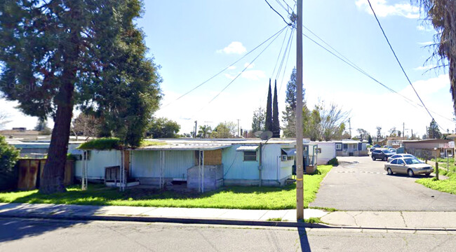 2606 Topeka St in Riverbank, CA - Building Photo - Building Photo