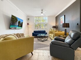 1900 Van Buren St in Hollywood, FL - Building Photo