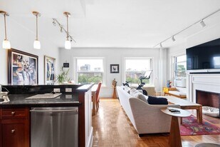 48 Beacon St, Unit 9f in Boston, MA - Building Photo