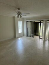 1012 Green Pine Blvd in West Palm Beach, FL - Building Photo - Building Photo