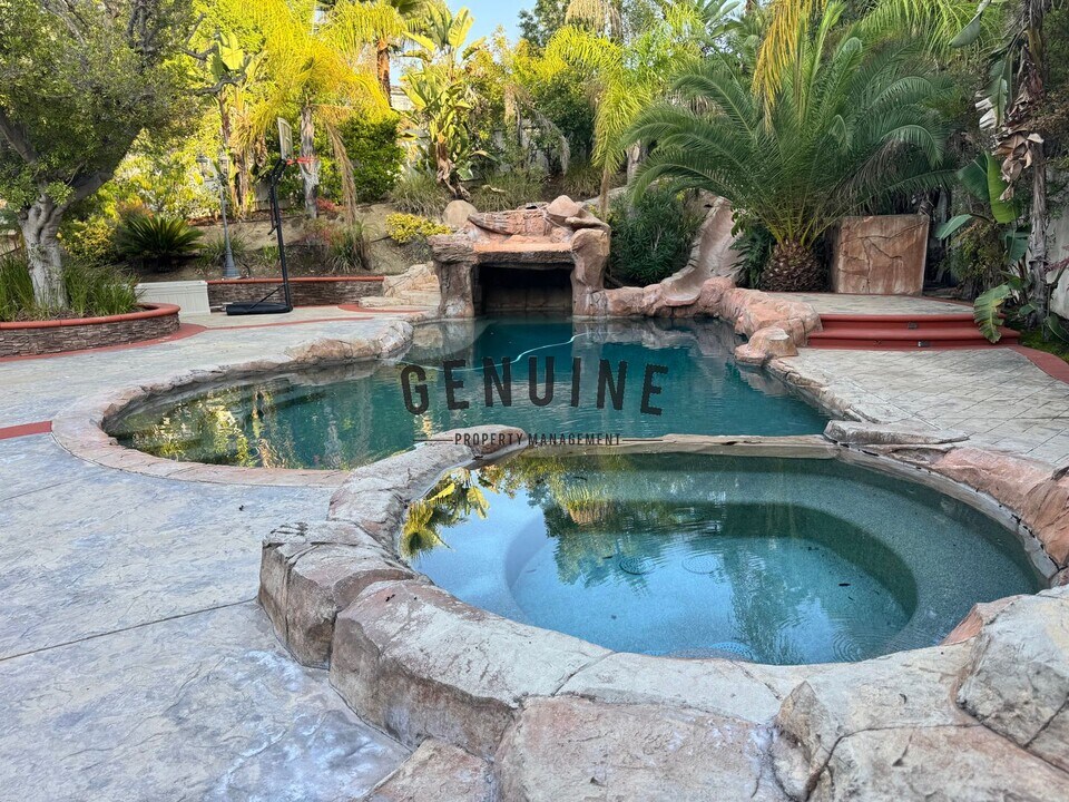 800 Teakwood Ave in La Habra, CA - Building Photo