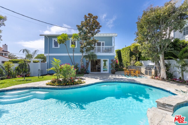 property at 509 Wynola St