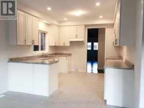 27 Palace St in Thorold, ON - Building Photo - Building Photo