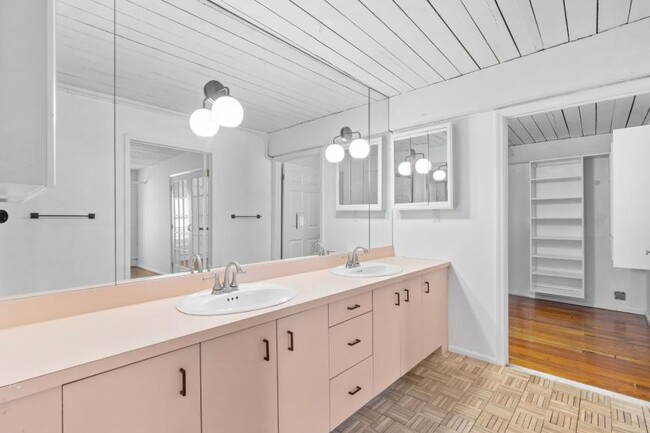 85 South St in New York, NY - Building Photo - Building Photo