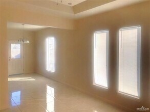 1214 Upas Dr in Edinburg, TX - Building Photo - Building Photo