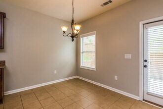 522 Broughton Dr in Canton, GA - Building Photo - Building Photo