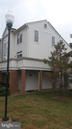 20488 Cool Fern Square in Ashburn, VA - Building Photo