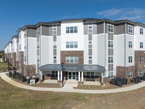 Rockwell Place Senior Apartments in Charlotte, NC - Building Photo - Building Photo