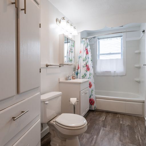 24 Brook St in Nashua, NH - Building Photo