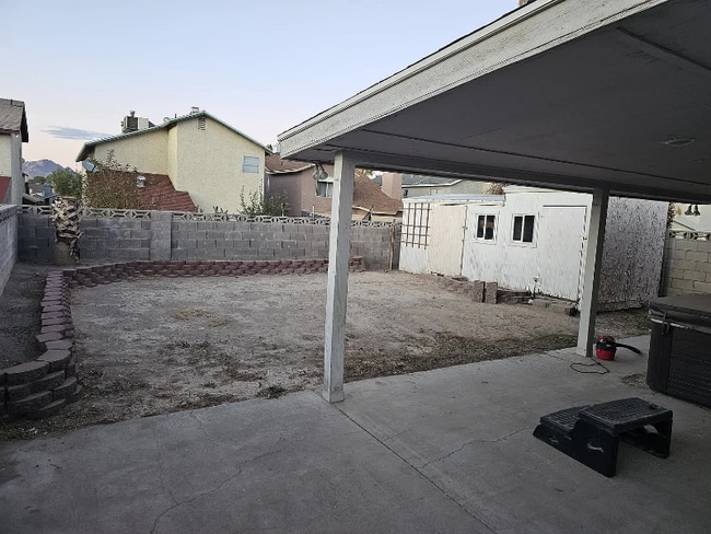 517 Inness Ave in Henderson, NV - Foto de edificio - Building Photo