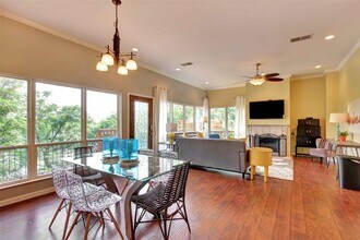 2208 Trailside Dr in Austin, TX - Building Photo - Building Photo