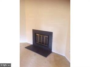 224 Wood Mill Dr in East Windsor, NJ - Building Photo - Building Photo