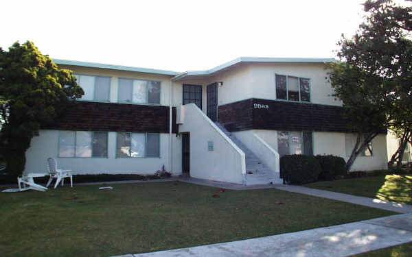 2868 Royal Palm Dr in Costa Mesa, CA - Building Photo - Building Photo