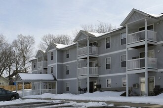 Porter Place in Wyoming, MI - Foto de edificio - Building Photo