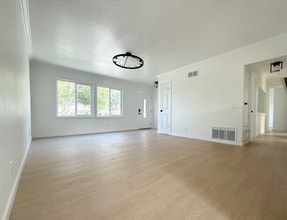 6366 Marsha Ave in Simi Valley, CA - Building Photo - Building Photo