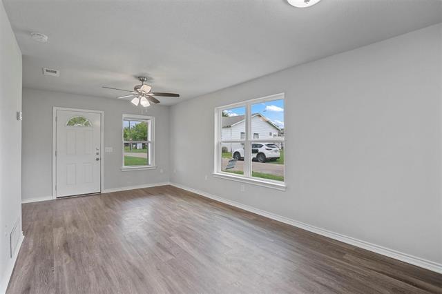 317 Jones St in Bonham, TX - Building Photo - Building Photo