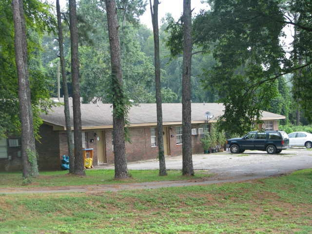 100 Club Dr in Trion, GA - Building Photo