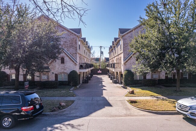 3439 McFarlin Blvd in Dallas, TX - Building Photo - Building Photo