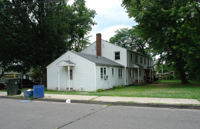 12 Harmony St in East Hartford, CT - Building Photo - Building Photo